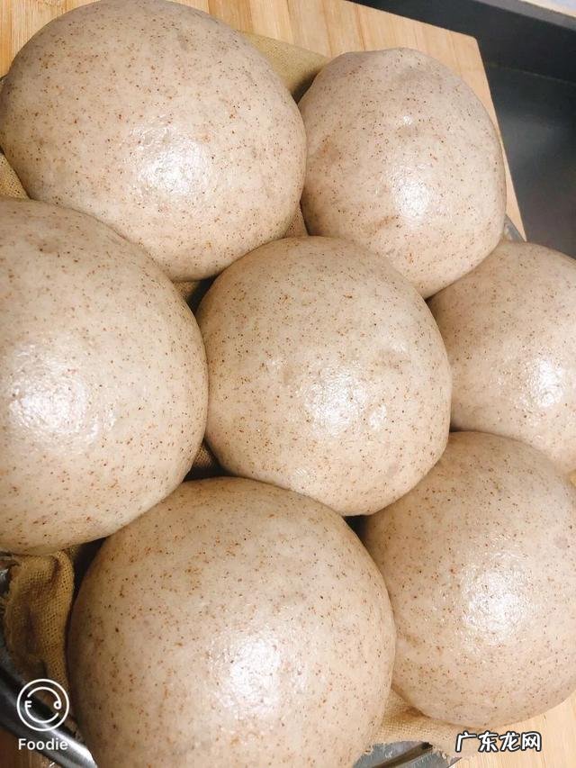 黑米饭和黑米馒头哪个含糖高? 蒸黑米馒头放多少黑米