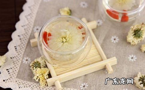 菊花茶怎么喝去火,可以和什么搭配一起喝?