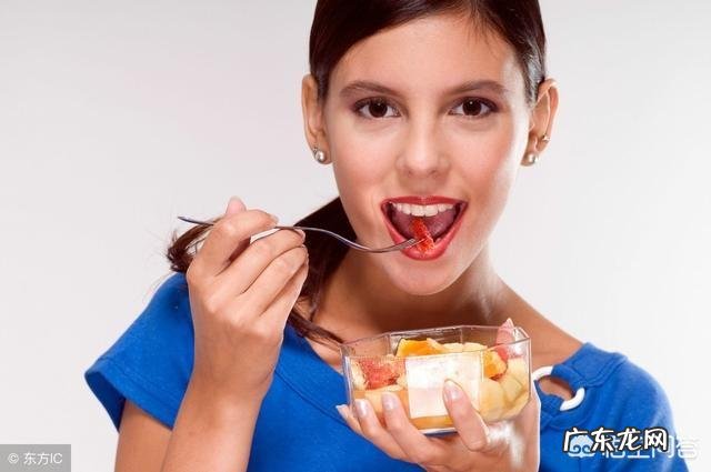 为什么有的人的体重会出现热胀冷缩的情况