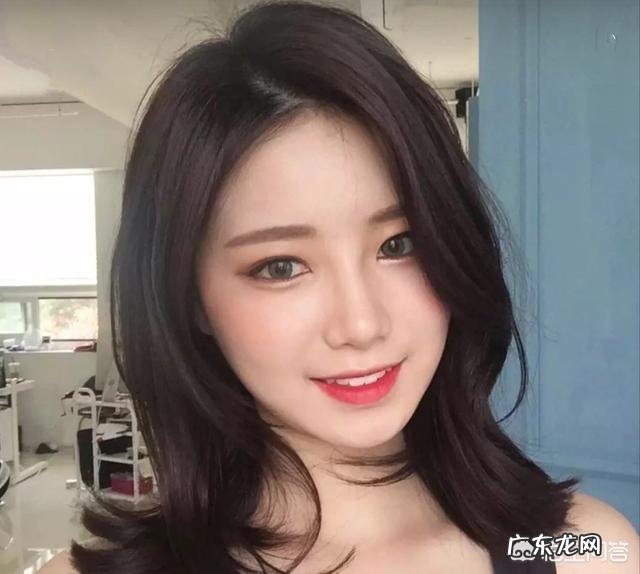 皮肤黑穿什么颜色的衣服好看？