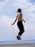 一天不连续跳五百次以上的跳绳，加节食能瘦吗你怎么看