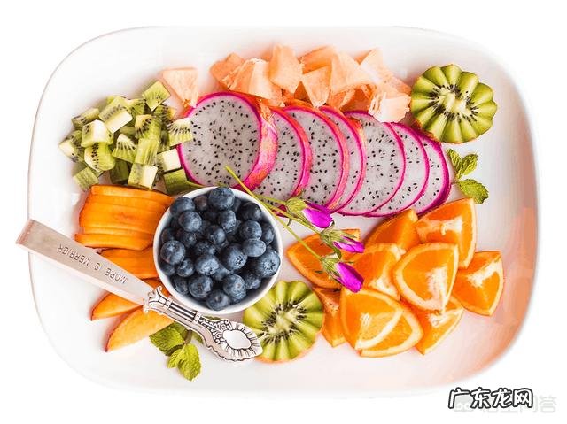 一岁多的宝宝应该怎么安排一天的辅食与奶量