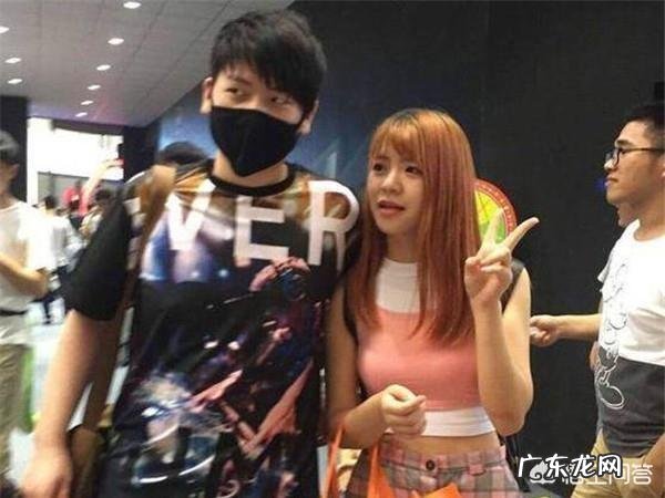 为啥把游戏主播炫神叫炫狗