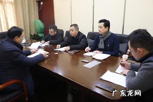 分手了后放不下对方,心如刀割,该怎么办?