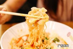 减肥期间，如何控制每次生理期前都特别想吃东西的欲望？