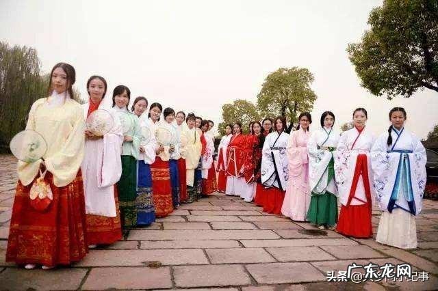 金朝时期的汉人是不是穿汉服，头顶发髻呢？