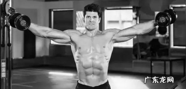 你认为那种肌肉男健康吗?为什么?