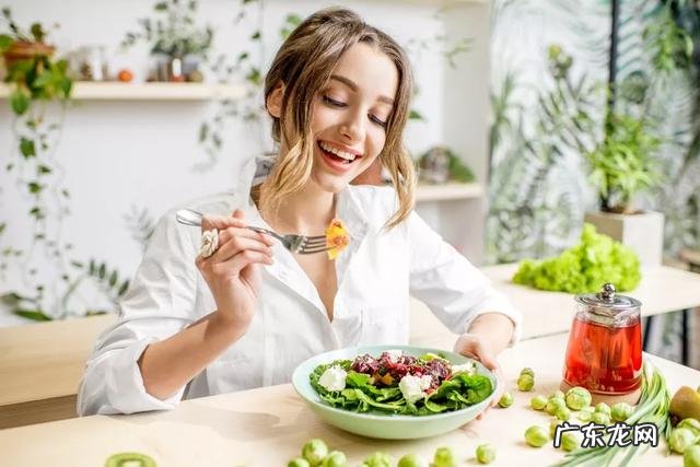 在减肥但是还想通过健身来塑型,可不可以吃蛋白粉?