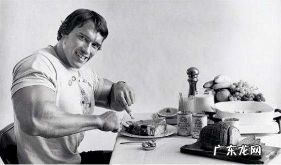 在健身房完成锻炼后,最不应该马上做的事情是什么?