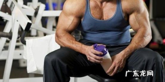 在健身房完成锻炼后,最不应该马上做的事情是什么?