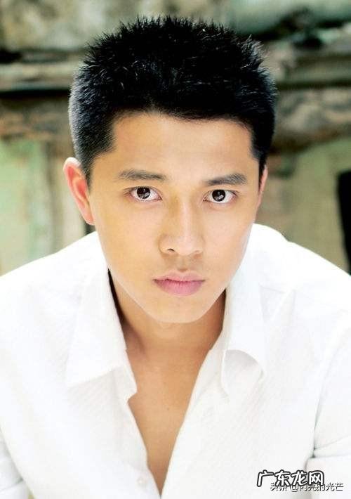 如果以李文亮英雄为原型拍一部电影,你觉得哪几个人比较合适