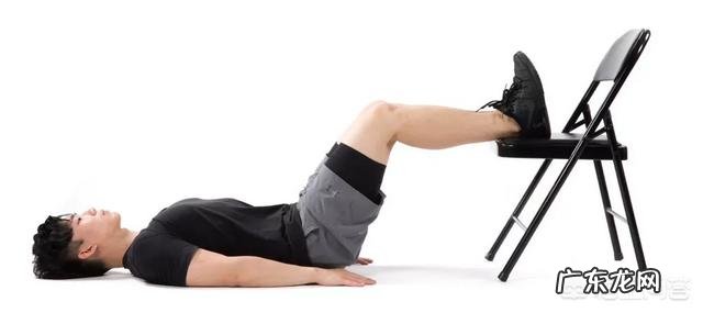 有哪些一套简单易行的办公室健身操?