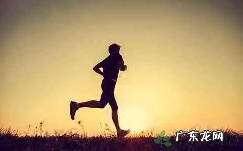 经常听到一句话：好白菜都被猪拱了，到底是什么意思？