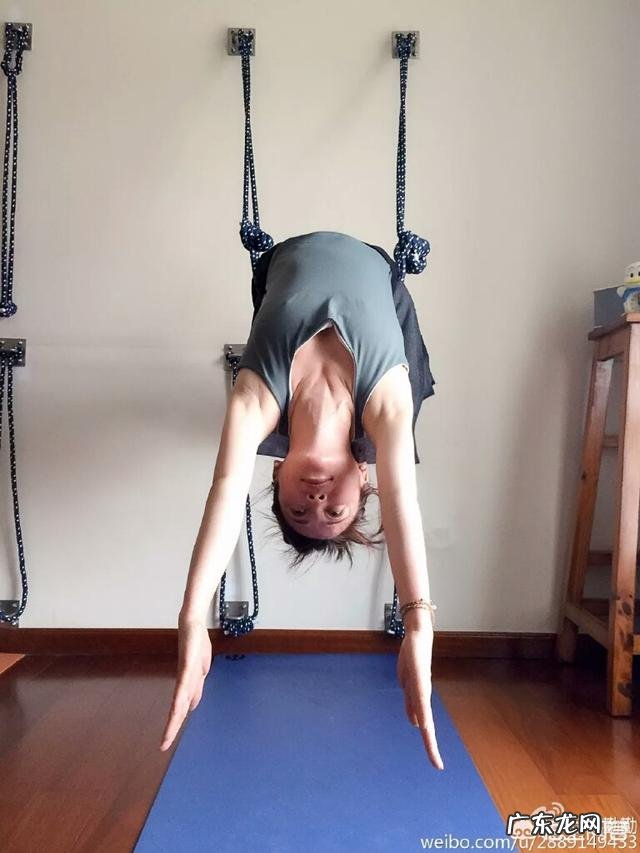 蒋勤勤挺大肚做高难度瑜伽动作吓坏网友,怀孕期间可以做瑜伽吗?