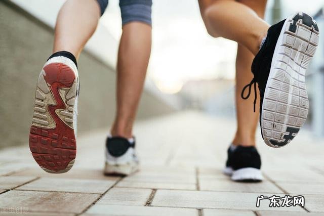 慢跑30分钟坚持3个月 跑步的好处与功效坚持跑步三个月
