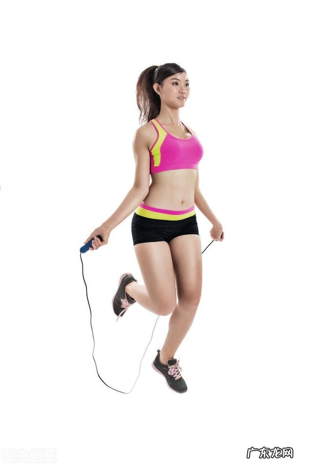 跳绳的世界冠军正确姿势 正确标准的跳绳姿势