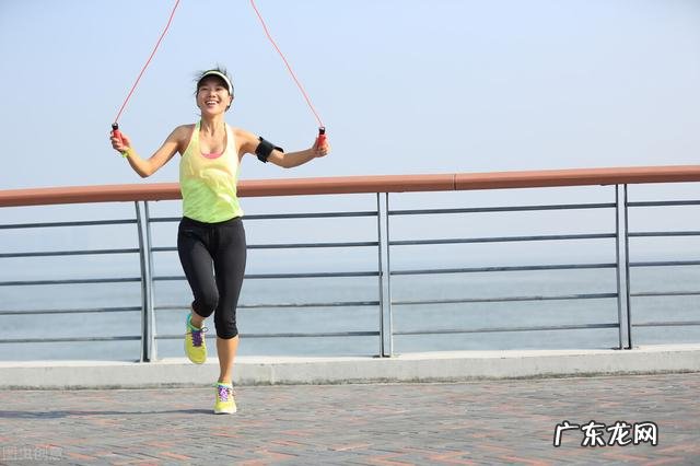 跳绳身材变化视频 坚持跳绳一个月身材会有什么变化