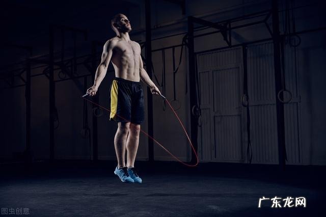 30分钟跳绳燃脂跟跳 30分钟跳绳燃脂训练