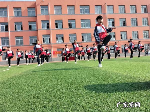 毽子操 刘畊宏健身全身毽子操完整版