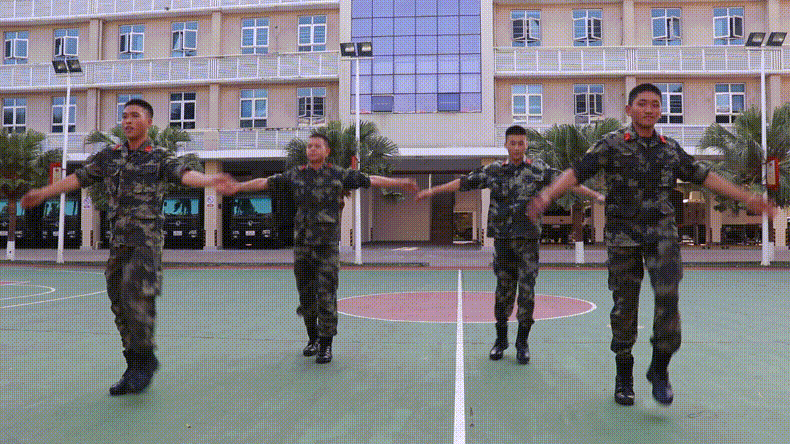 兵哥哥教你一套体能迅雷热身操