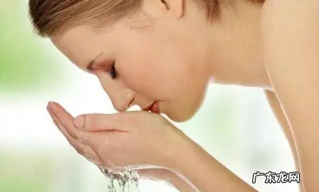 新手怎样卸妆 最简单的天然卸妆方法