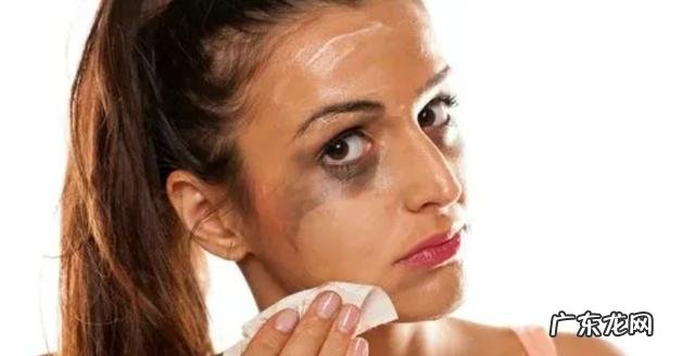 新手怎样卸妆 最简单的天然卸妆方法