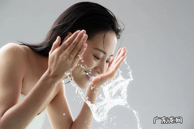 去角质的正确方法 不洗脸睡觉有什么坏处