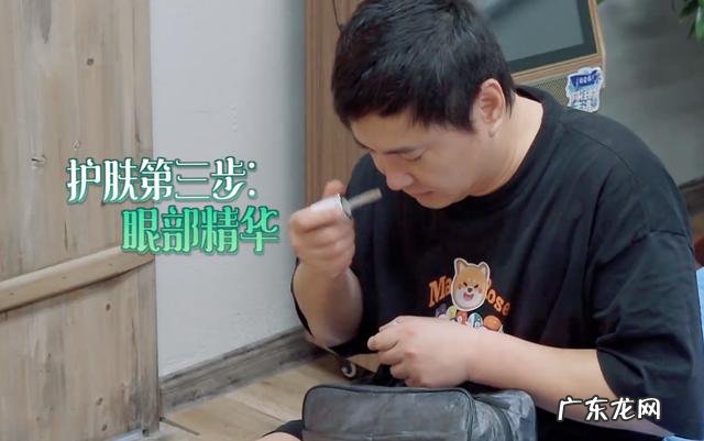 沈腾早起不洗脸,13000元的护肤品往脸上抹,护肤的顺序却弄错了