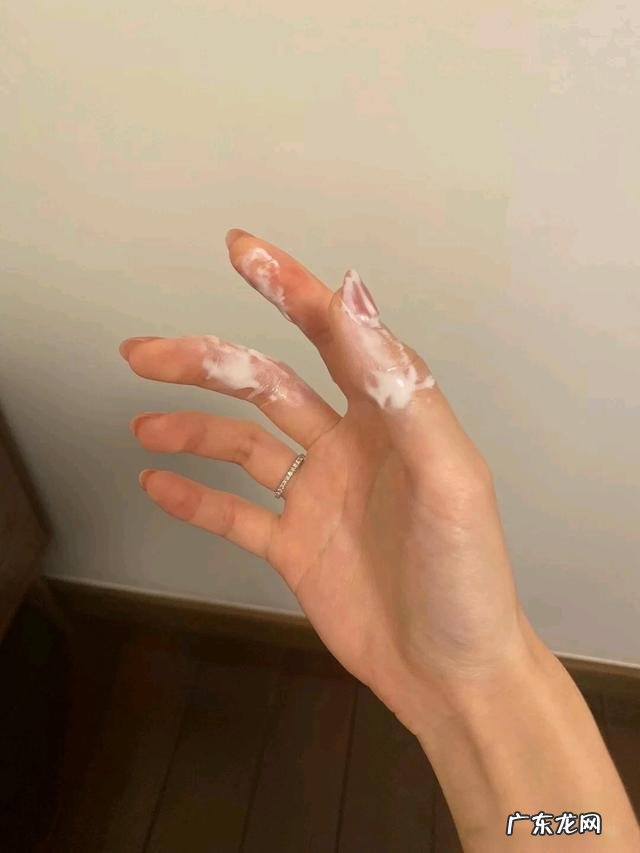 正确的洗脸方法步骤视频 正确洗脸的步骤和方法图