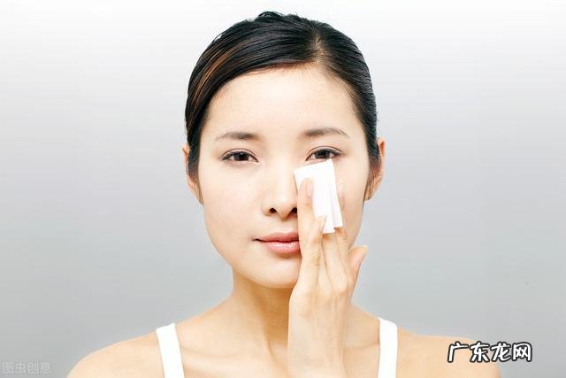 4个错误的洗脸方法,让脸部加速衰老 人脸部皮肤有多少脏东西