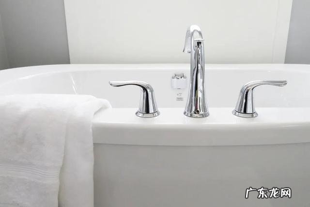 一天洗几次脸比较合适 每天洗脸对皮肤好吗