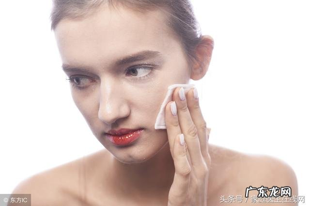 喝水后很快就尿的原因 8杯水正确喝水时间表