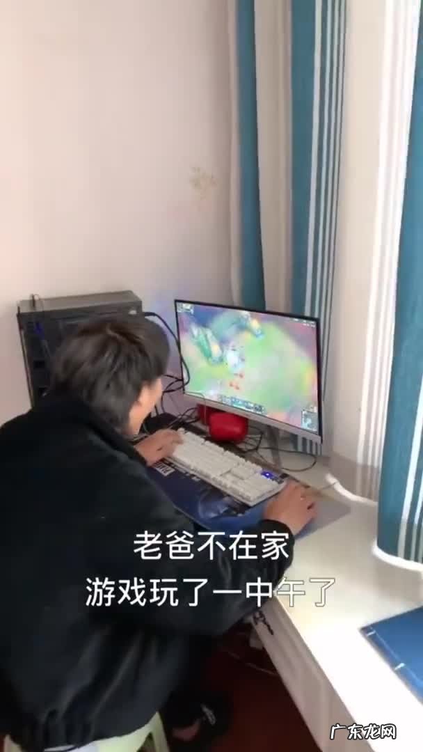 “反向带货”圈粉千万,怕涨粉两个月不开播,疯狂小杨哥是何来路