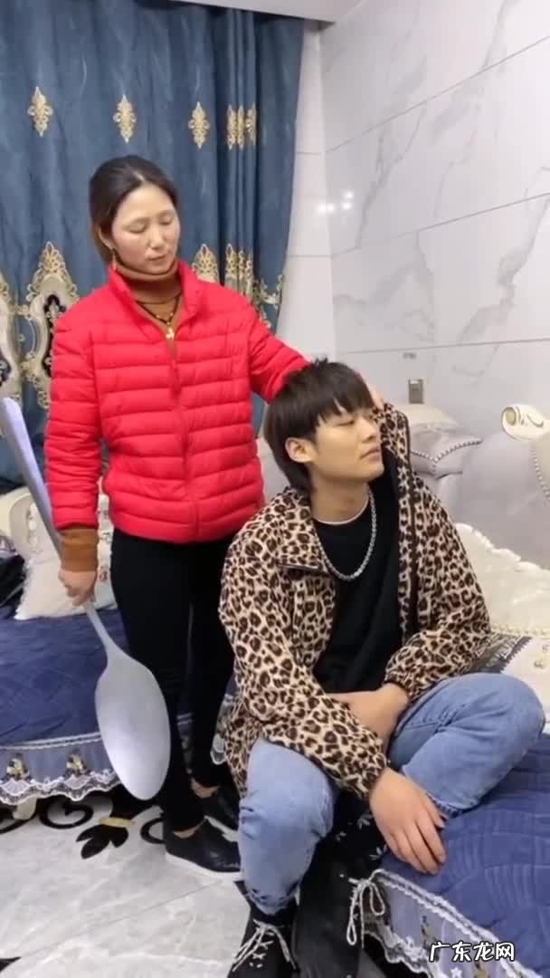 “反向带货”圈粉千万,怕涨粉两个月不开播,疯狂小杨哥是何来路