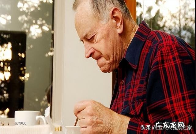 年轻人会得阿尔茨海默病 早发现早干预!阿尔茨海默病发病率可降低50%