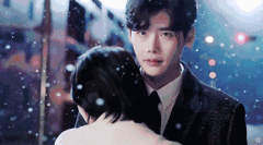 最近有什么好看的韩剧，最好是甜蜜轻喜剧的那种