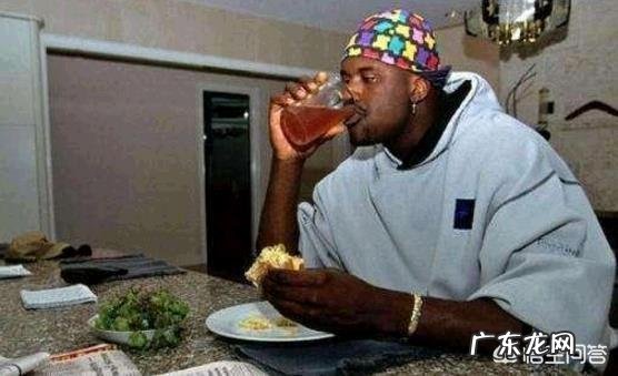 25岁的詹姆斯不是巅峰报团,是不是33岁的詹姆斯是巅峰了?