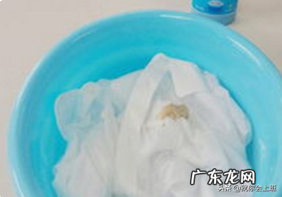 衣服上有血渍怎么洗掉