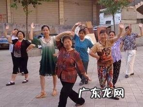 初学广场舞手脚不协调，怎样才能入门