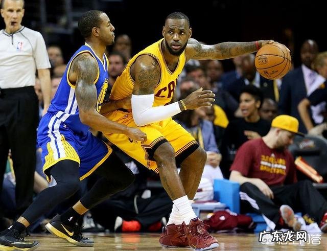 詹姆斯的肌肉是否是NBA历史上,所有外线球员里最强悍的一位?