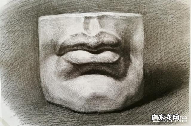 初学者怎样学素描五官的画法呢