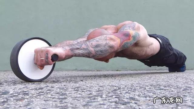 想要升ji你的虐腹动作么,练此器械保管让你的腰腹力量强一倍