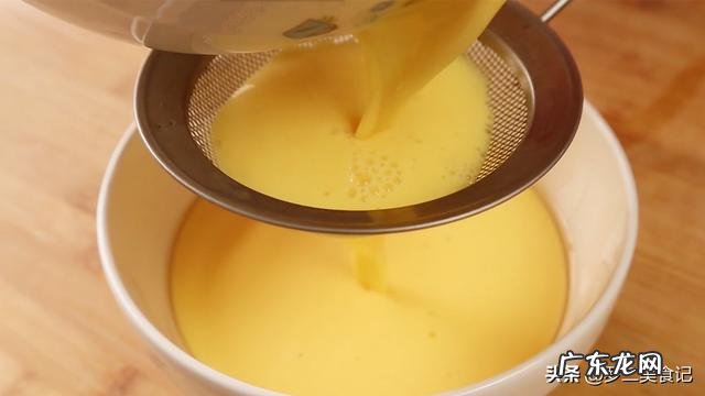 夏天孩子最馋它,有牛奶就能做,细腻又香甜,一次做一碗不够吃