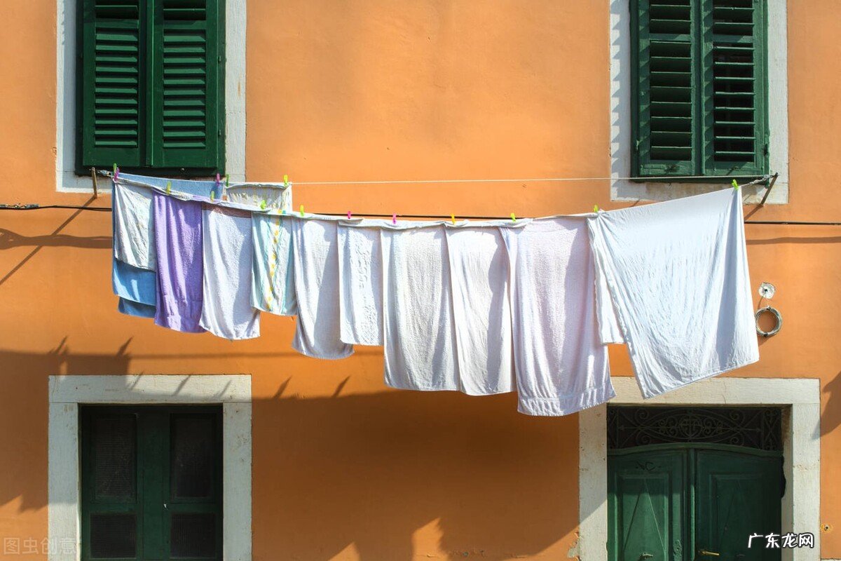 白衬衫衣领发黄怎么洗 白寸衫发黄怎么洗干净