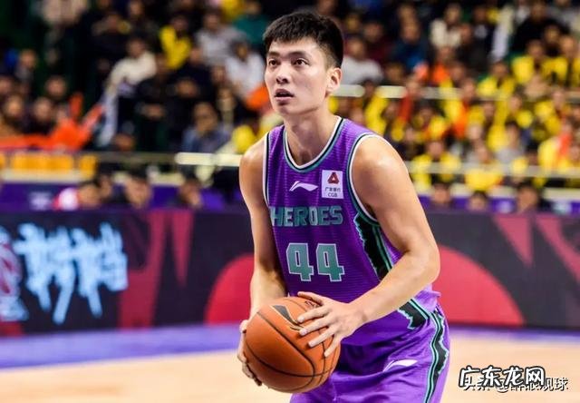 罗斯威尔审问外星人是真的吗?