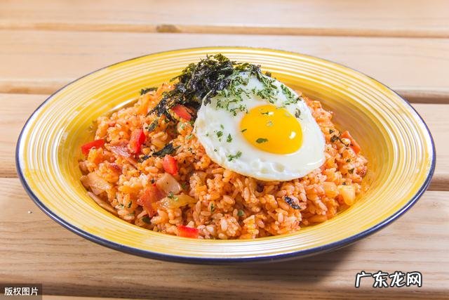 腰腹两侧赘肉多别只做卷腹！3个方法让你腰围下降5cm