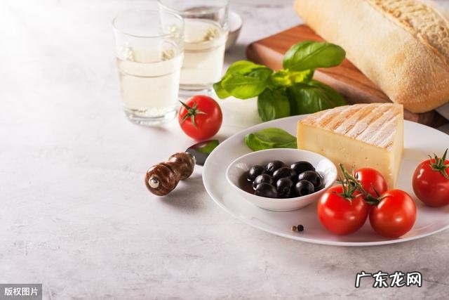 腰腹两侧赘肉多别只做卷腹！3个方法让你腰围下降5cm