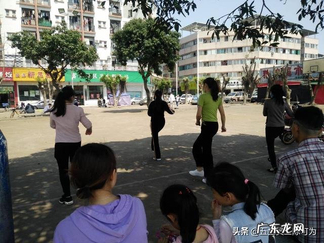 32步的健身操放什么歌曲劲爆