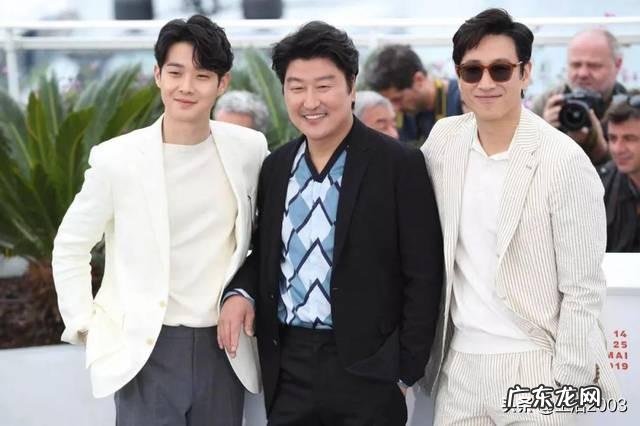 谁可以解读一下《寄生虫》这部电影