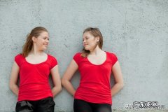 靠墙站立4个月瘦了6斤多，正常吗